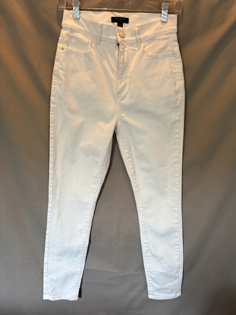 Ann Taylor Petite "The Skinny" Jeans with a high rise, color White - Size 4P